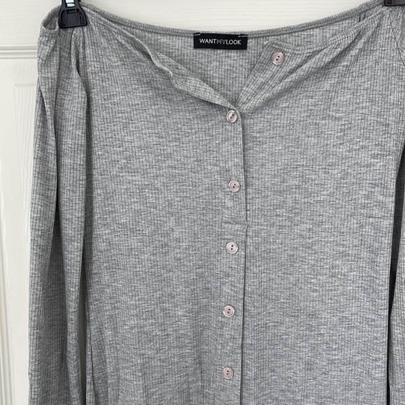 Off the shoulder button down dress - Picture 2 of 2